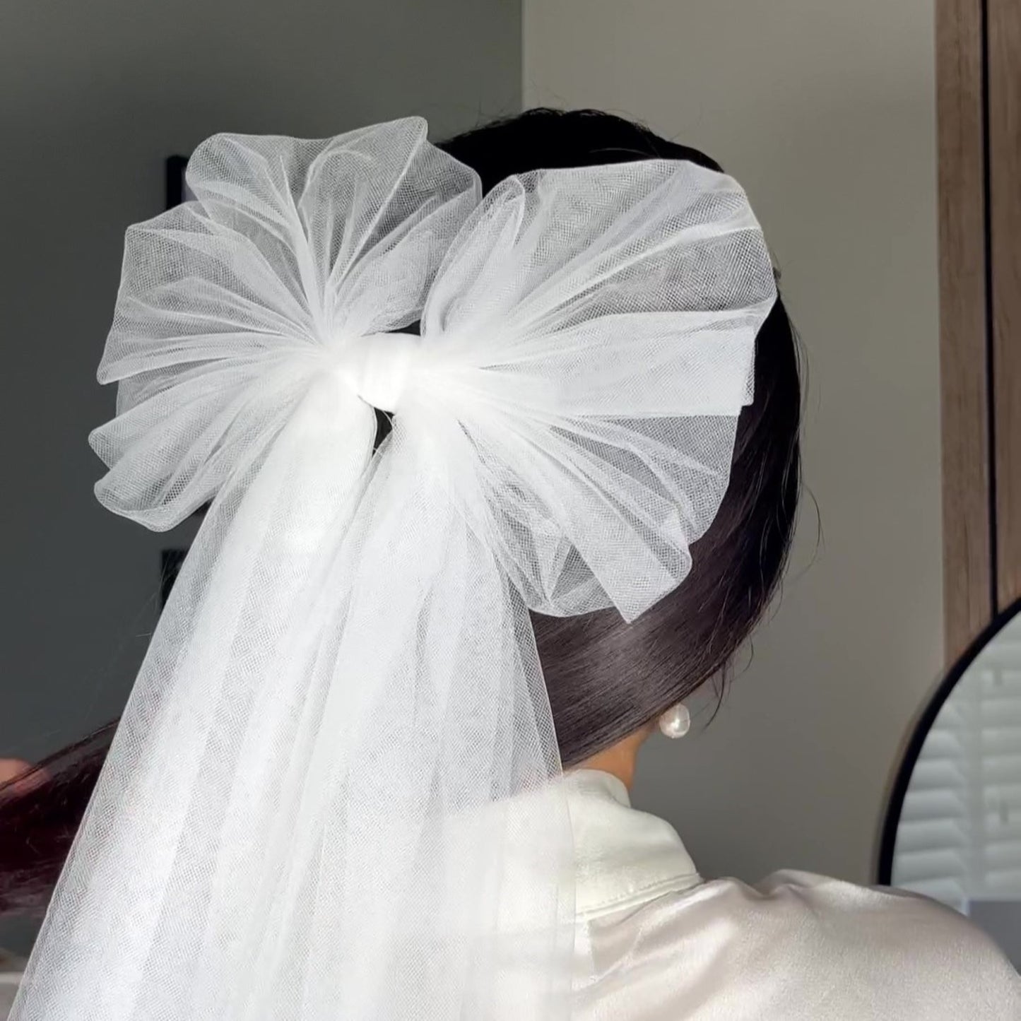 bridal hair bow with veil, waist length